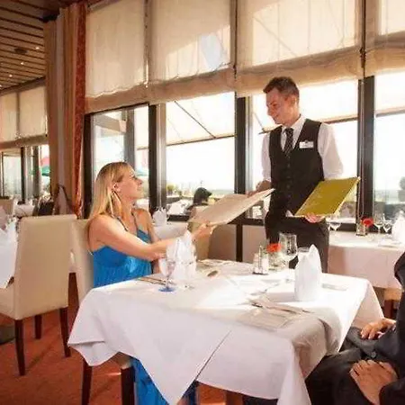 Stadt Hotel 4*